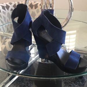 RePosh DVF wedge blue suede
